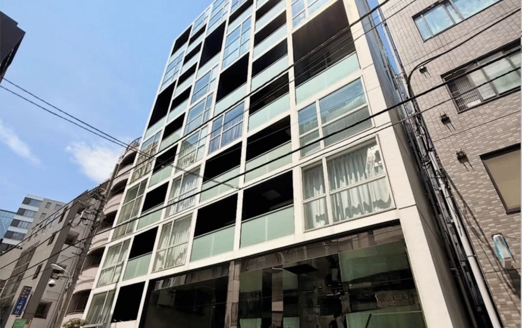 東京メトロ日比谷線【小伝馬町駅 徒歩2分】~圧倒的開放感の窓~